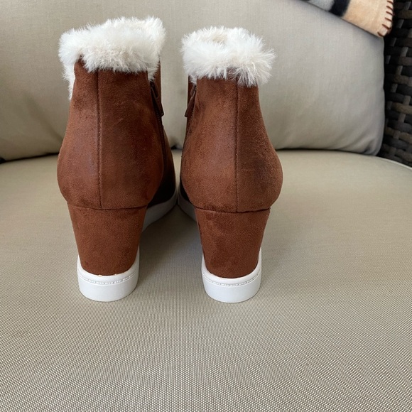 Ana Wedge Booties - Picture 5 of 7